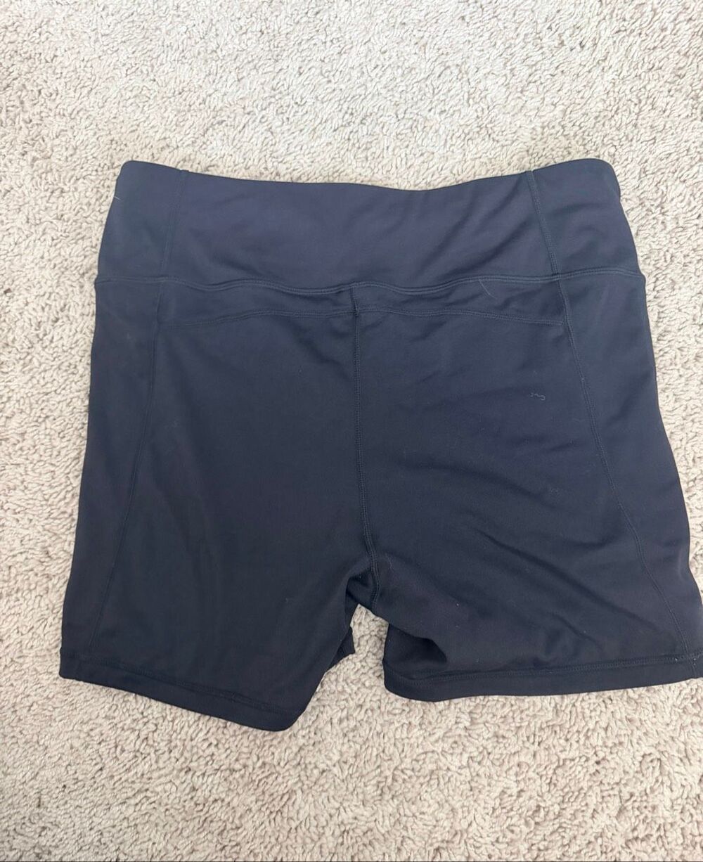 Mono B Size Large L Women's Black Biker Workout Gym Shorts